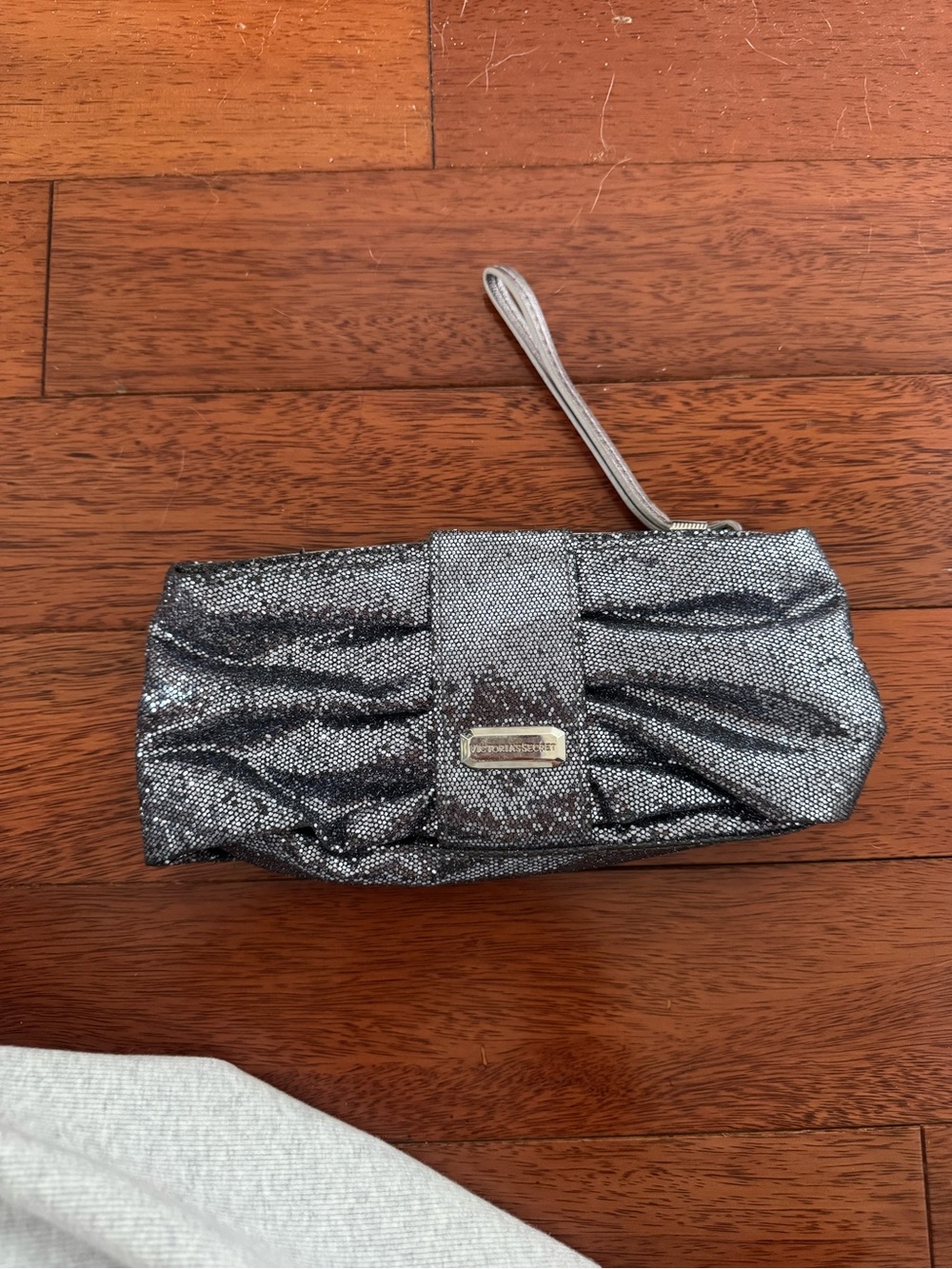 Victoria's Secret Silver Glitter Wristlet Clutch - Picture 1 of 2